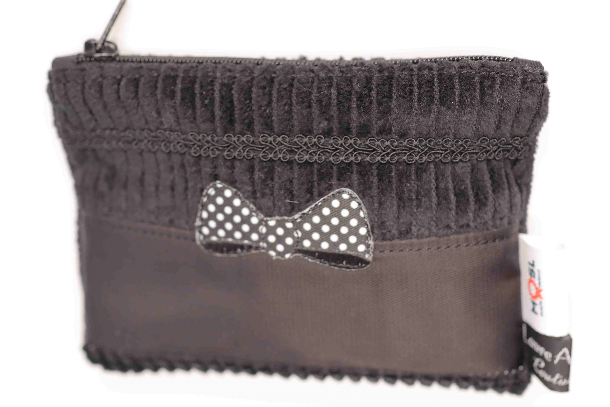 Porte-monnaie noir en velours côtelé doté d’un nœud noir et de pois blancs – Image 3