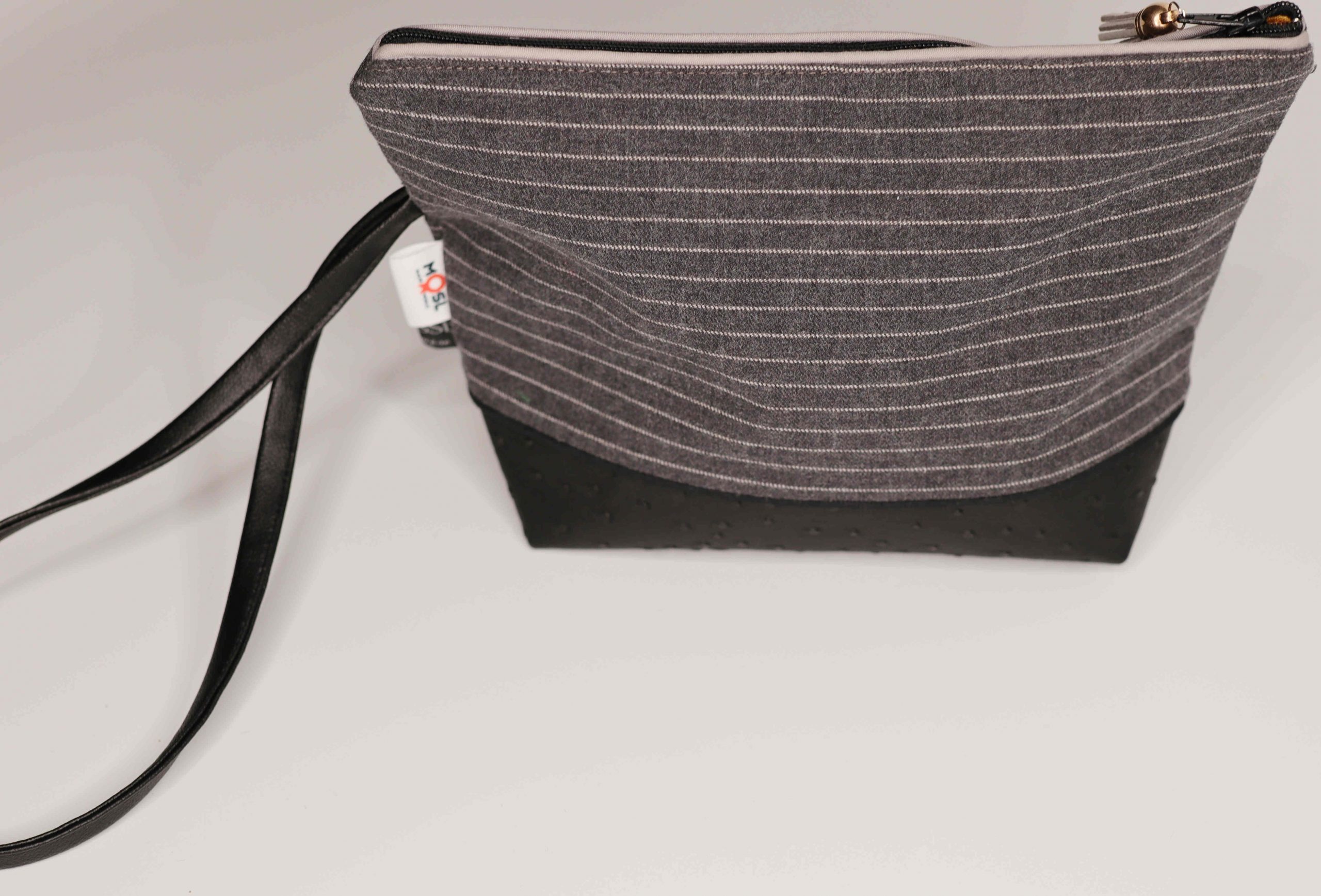 Black pouch with grey and white stripes - Image 5