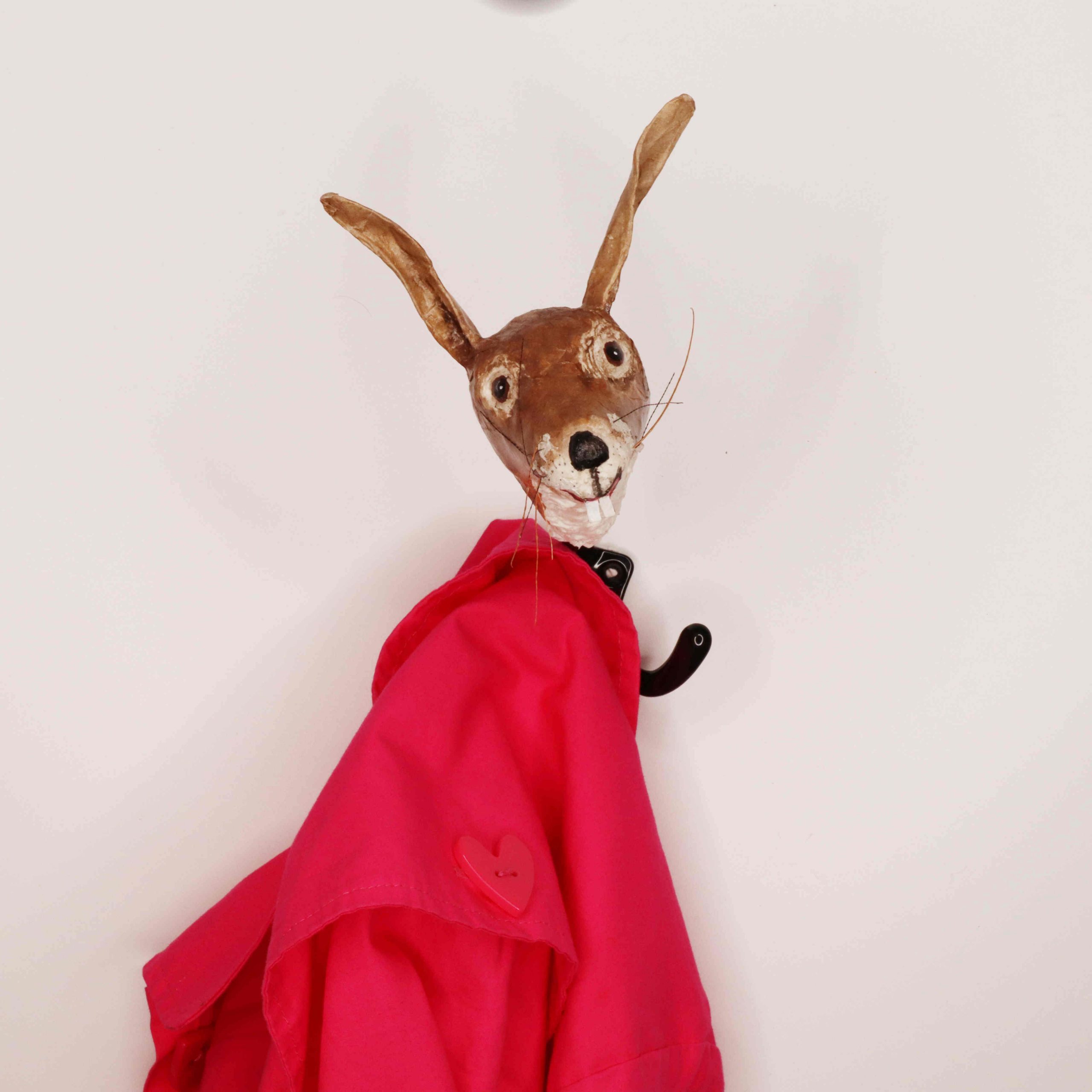 Hase-Garderobenhaken aus Pappmaché
