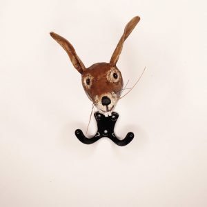 Hase-Garderobenhaken aus Pappmaché