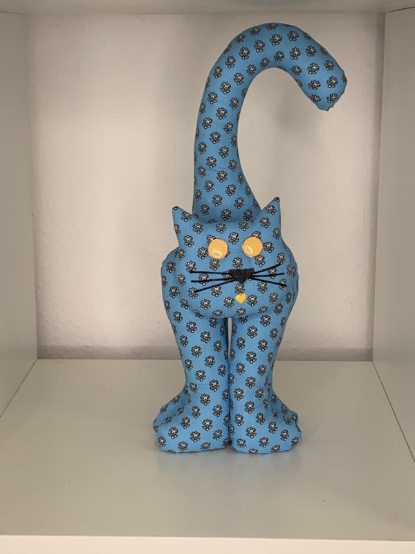 Katzenskulptur und Türstopper